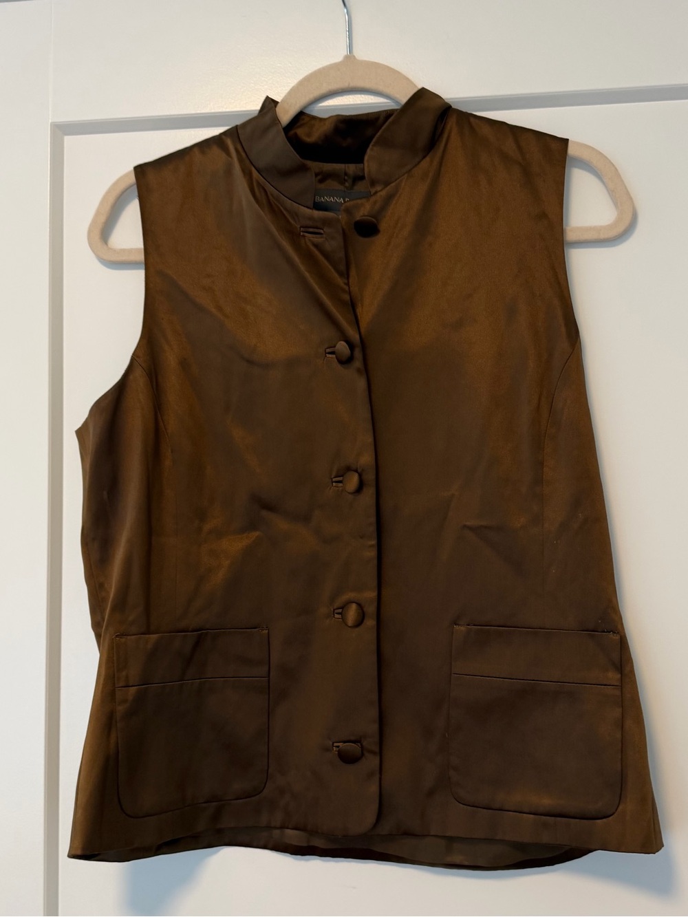 VINTAGE Banana Republic 100% silk Sleeveless Button-Front Women's Vest